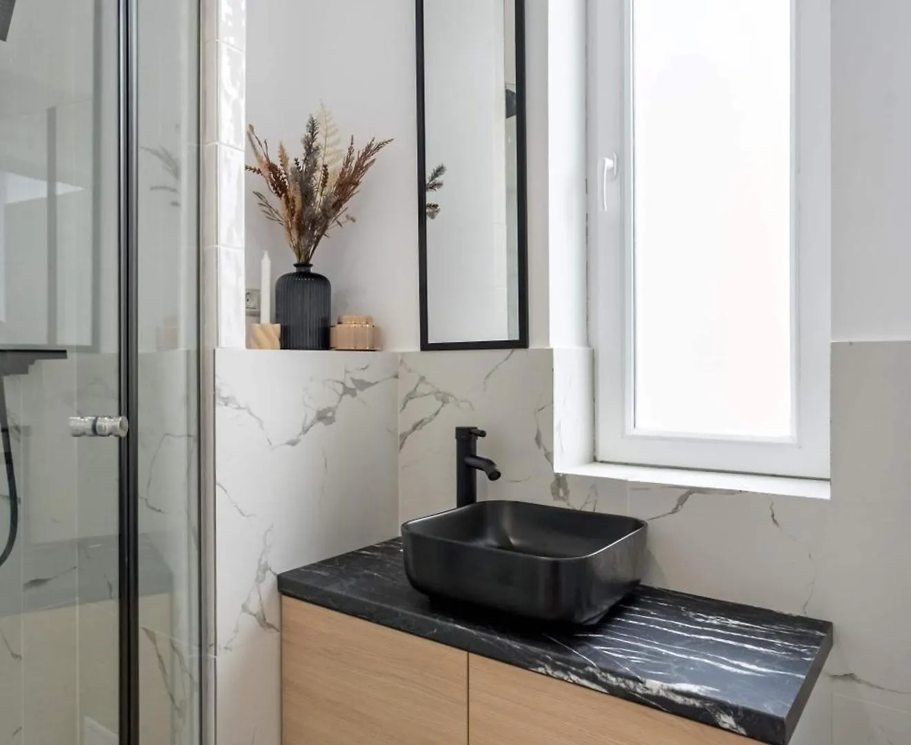 Apartment Gorgeous & Bright 2Br Condos - Steps From Old Town Bucharest Romania