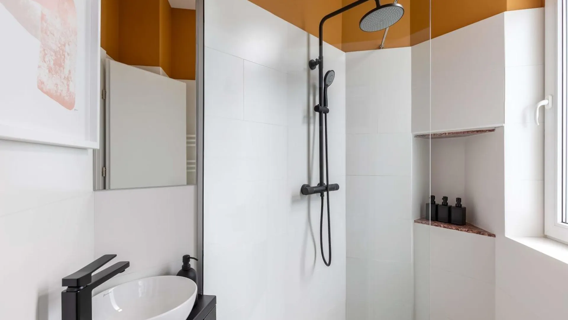 Gorgeous & Bright 2Br Condos - Steps From Old Town Bukurešť 0*,
