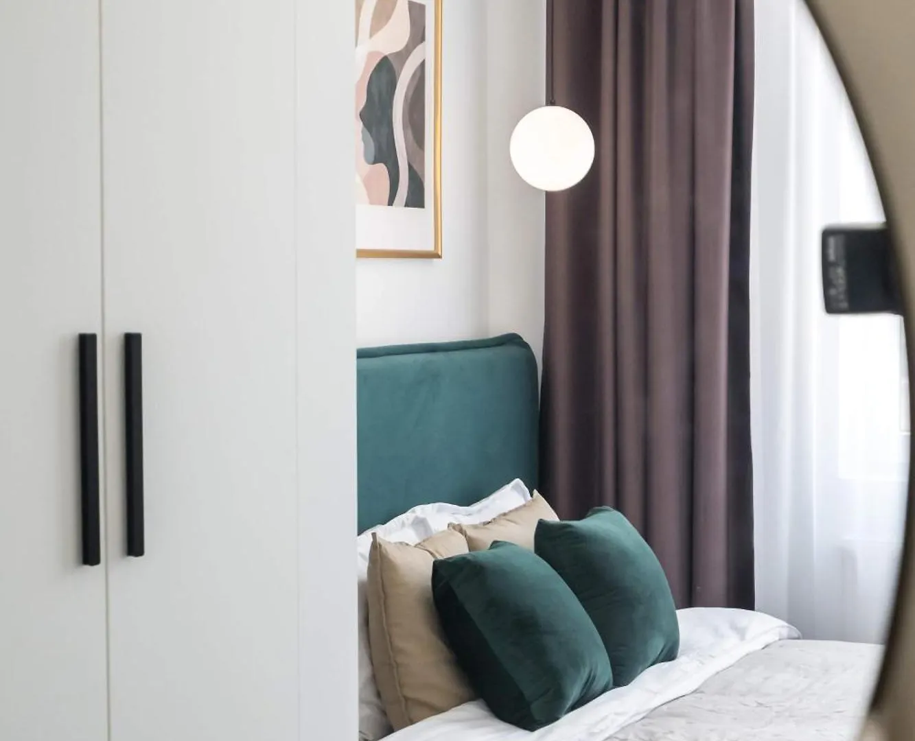 Gorgeous & Bright 2Br Condos - Steps From Old Town Bukurešť 0*,