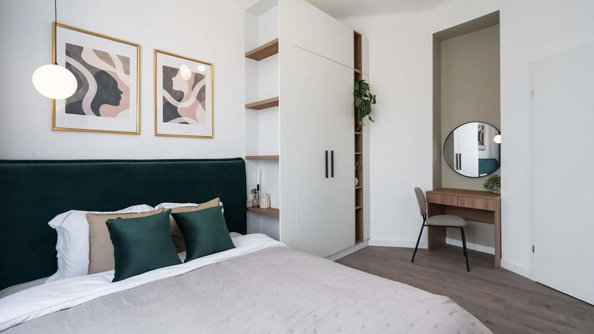 Apartmán Gorgeous & Bright 2Br Condos - Steps From Old Town Bukurešť