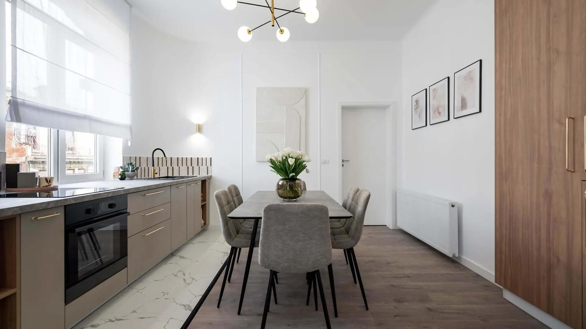 Gorgeous & Bright 2Br Condos - Steps From Old Town Bukurešť Rumunsko