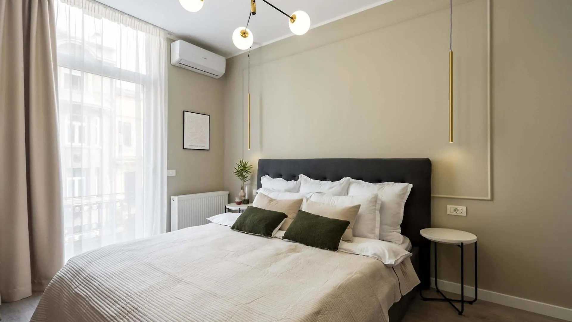 Apartmán Gorgeous & Bright 2Br Condos - Steps From Old Town Bukurešť
