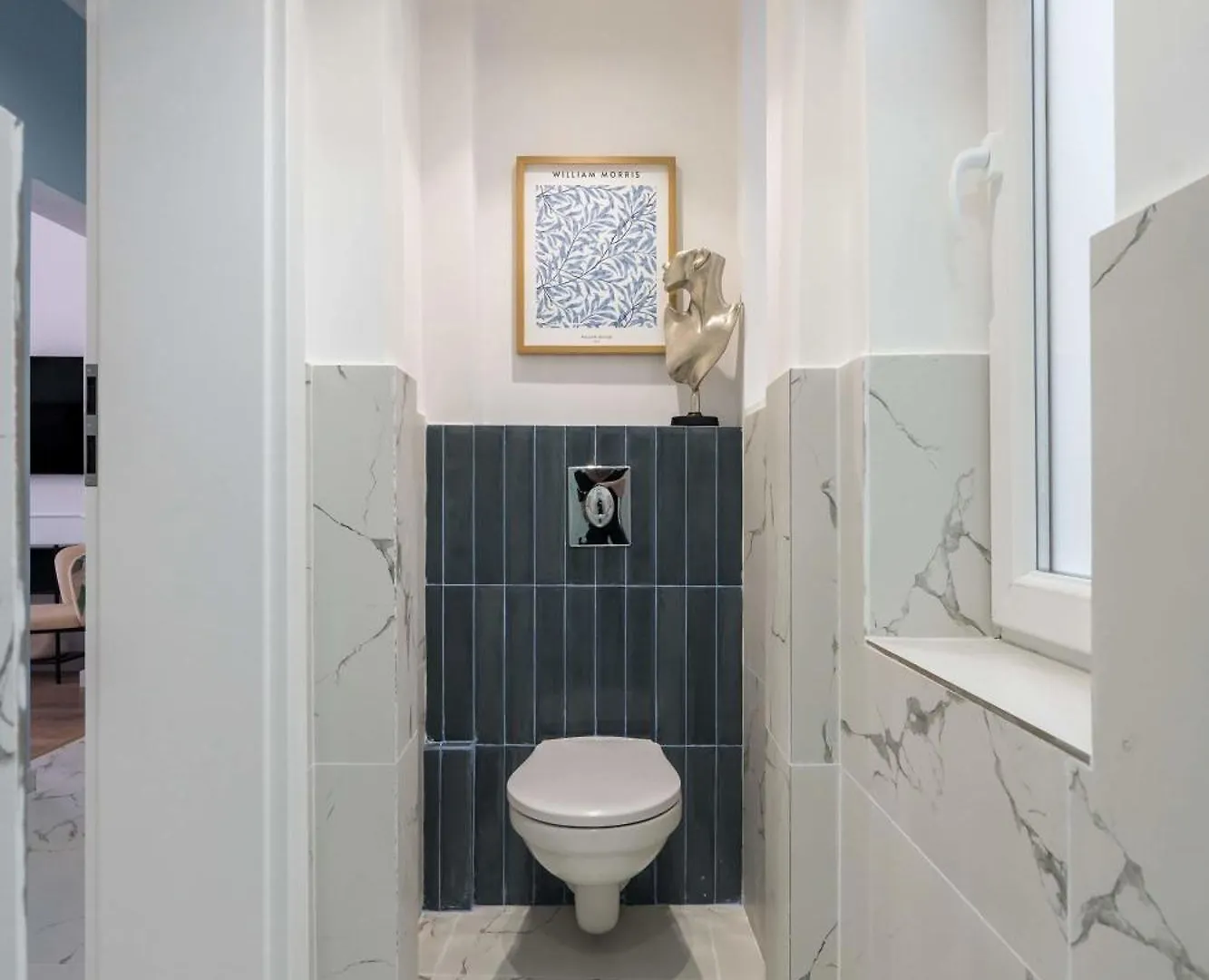 Gorgeous & Bright 2Br Condos - Steps From Old Town Bucharest Apartment
